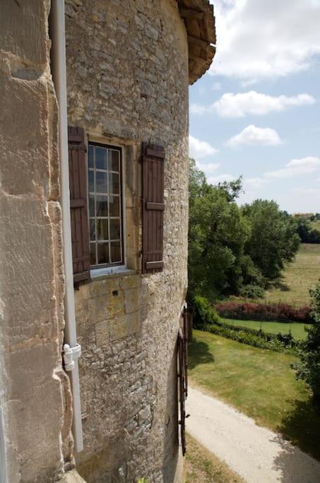 Chateau Barayre - Beautiful 12Th Century Castle With Pool And Large Garden Laussou Экстерьер фото